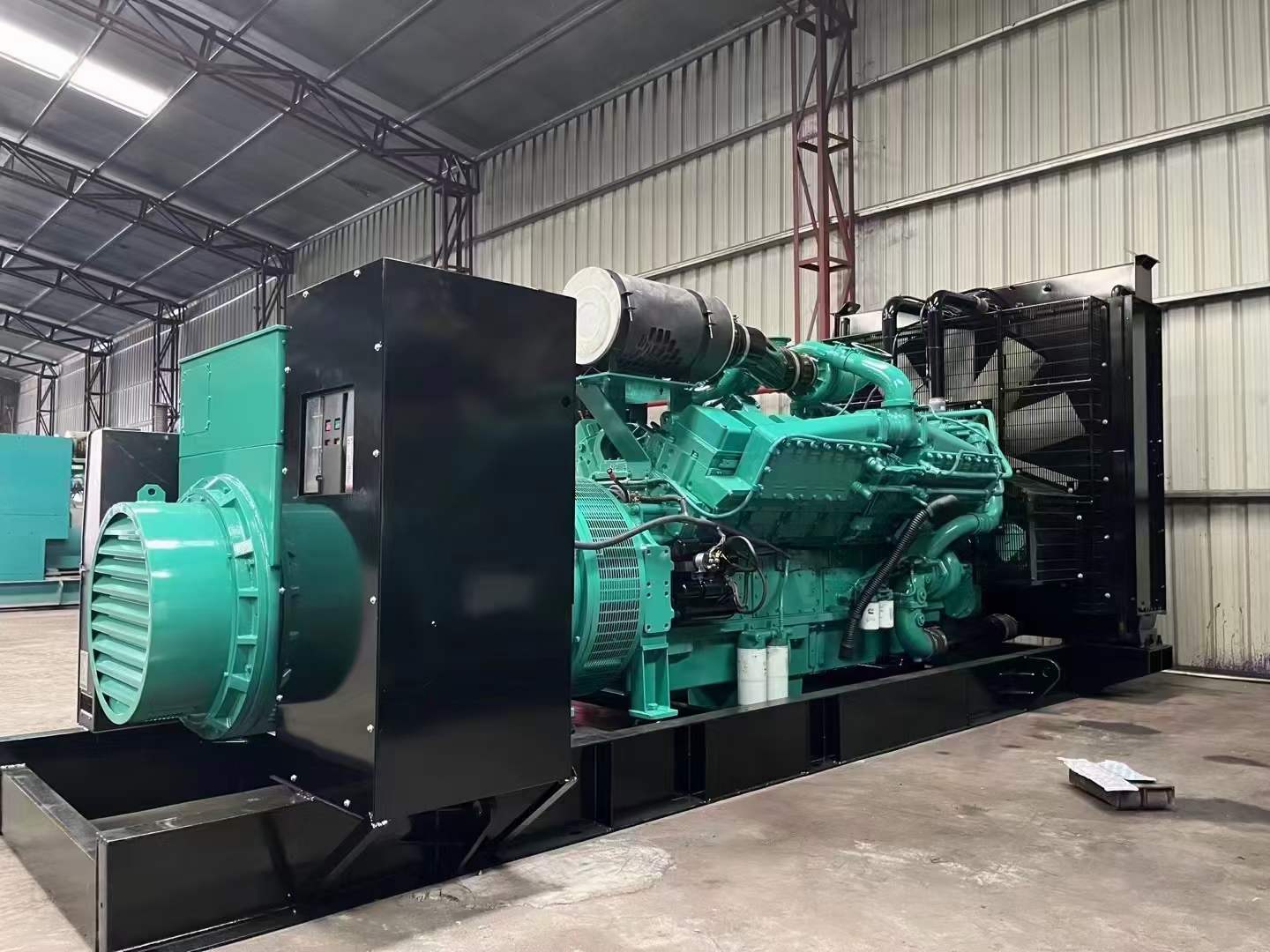 清水河如何降低 800kW 柴油发电机输出电流的波动？