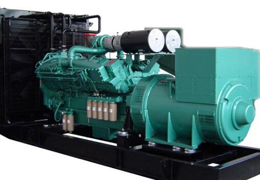 清水河冬季柴油发电机组启动前应进行哪些预热操作？